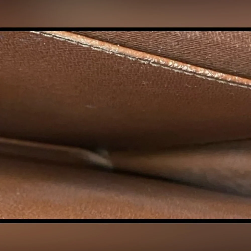 Briefcase - Picture 9 of 13